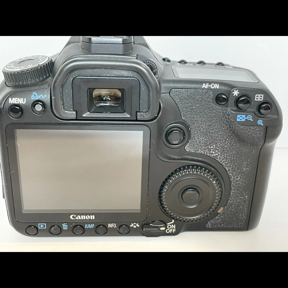 CANON EOS 40D DS126171 DC 8.1V DIGITAL CAMERA (G1) **FOR PARTS ONLY**